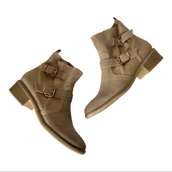 Tamaris Suede Boots. Size 41 - Picture 10 of 12